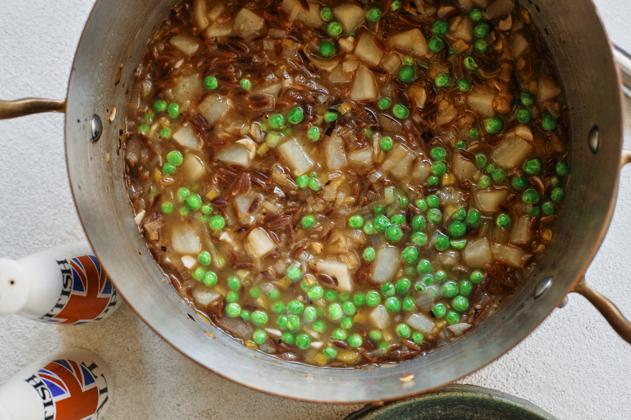 toasted orzo potato leek soup with peas